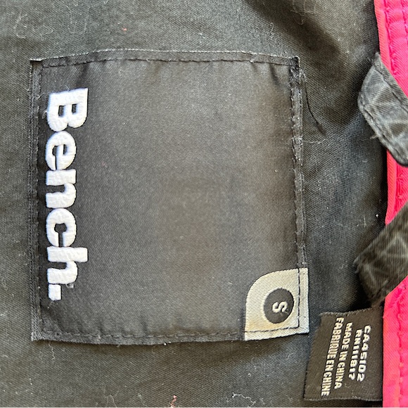 Bench Lightweight Jacket. - Picture 3 of 5
